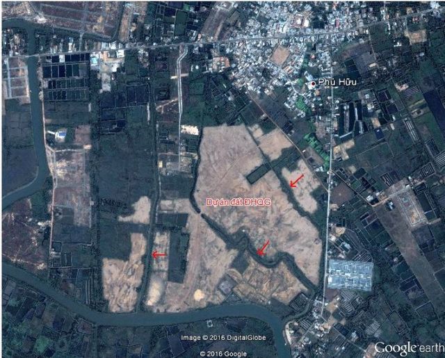 Hình 3. Năm 2005, diện tích dự ánh được san lấp, các rạch chảy qua dự án được để lại