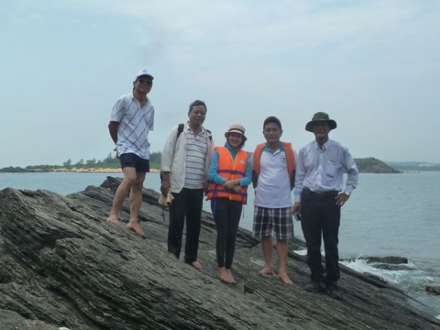 Từ trái qua: Đoàn Sung, Hải, Diễm Kiều, Mạnh Trinh, Ngọc Thu