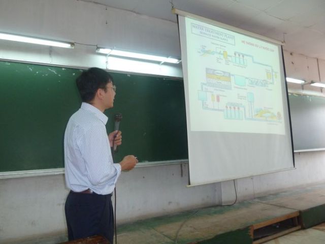 Thày Tự Thành trình bày tóm tắt qui trình xử lý nước cấp và nước thải