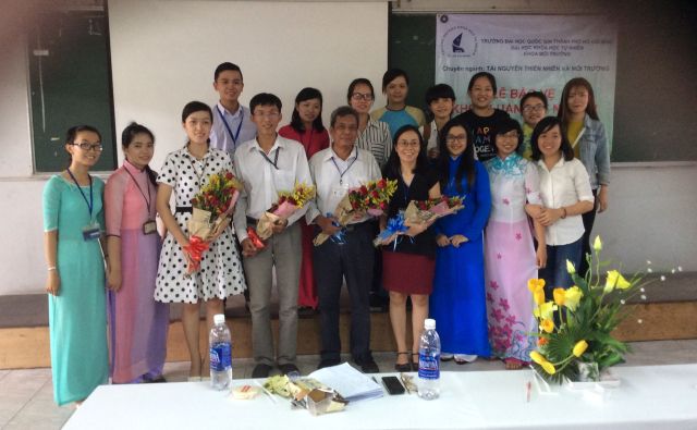 Lớp TNTN và Môi trường sau buổi bảo vệ