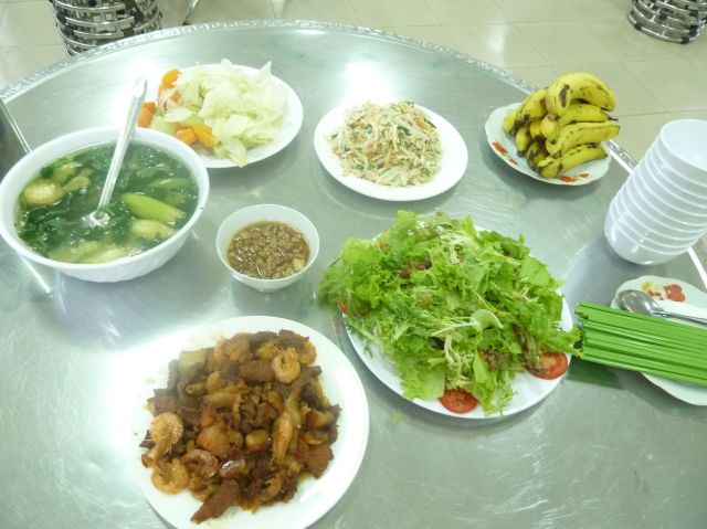 Hôm nay có thêm món rau sống từ trang trại Organik Dalat