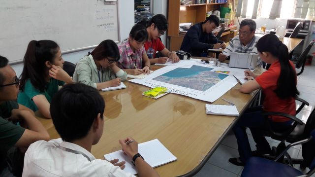 Nhóm 2_MT và TNB với đề tài Hiện trạng du lịch Bãi đá Bảy màu (Cổ Thạch) và đề xuất giải pháp nâng cao chất lượng 