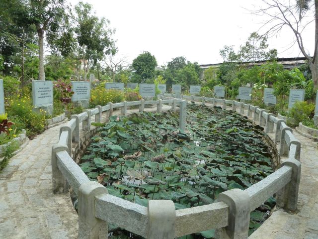 Vườn kinh A Di Đà - phần miền Nam